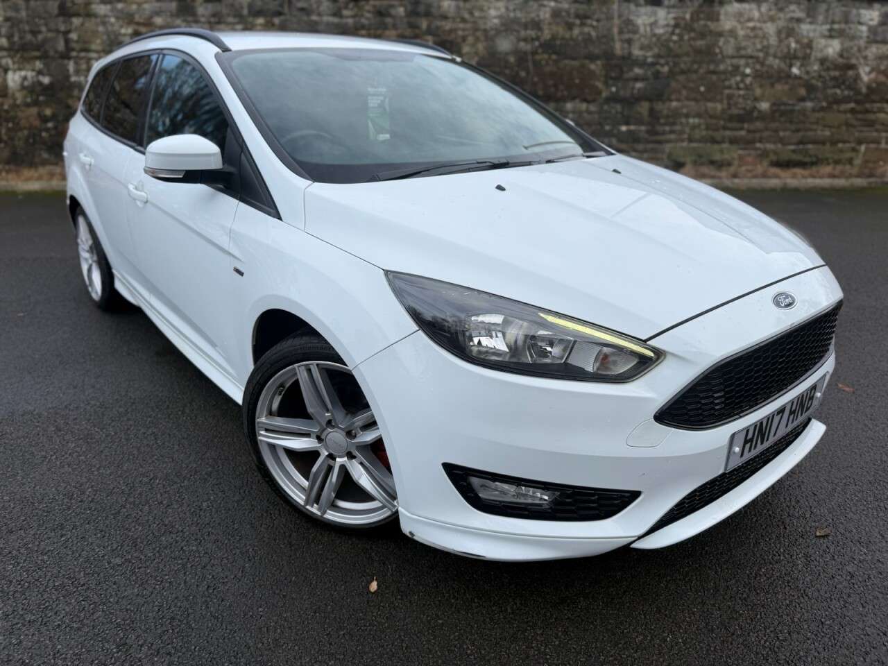 A 2017 FORD FOCUS 1.5 TDCi ST-Line Estate 5dr Diesel Manual Euro 6 (s/s) (120 ps) ST LINE DIE A 2017 FORD FOCUS 1.5 TDCi ST-Line Estate 5dr Diesel Manual Euro 6 (s/s) (120 ps) ST LINE DIE