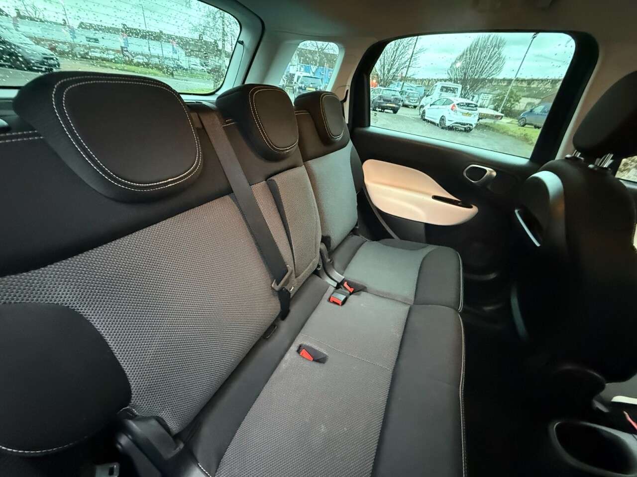 2015 FIAT 500L 2015 FIAT 500L