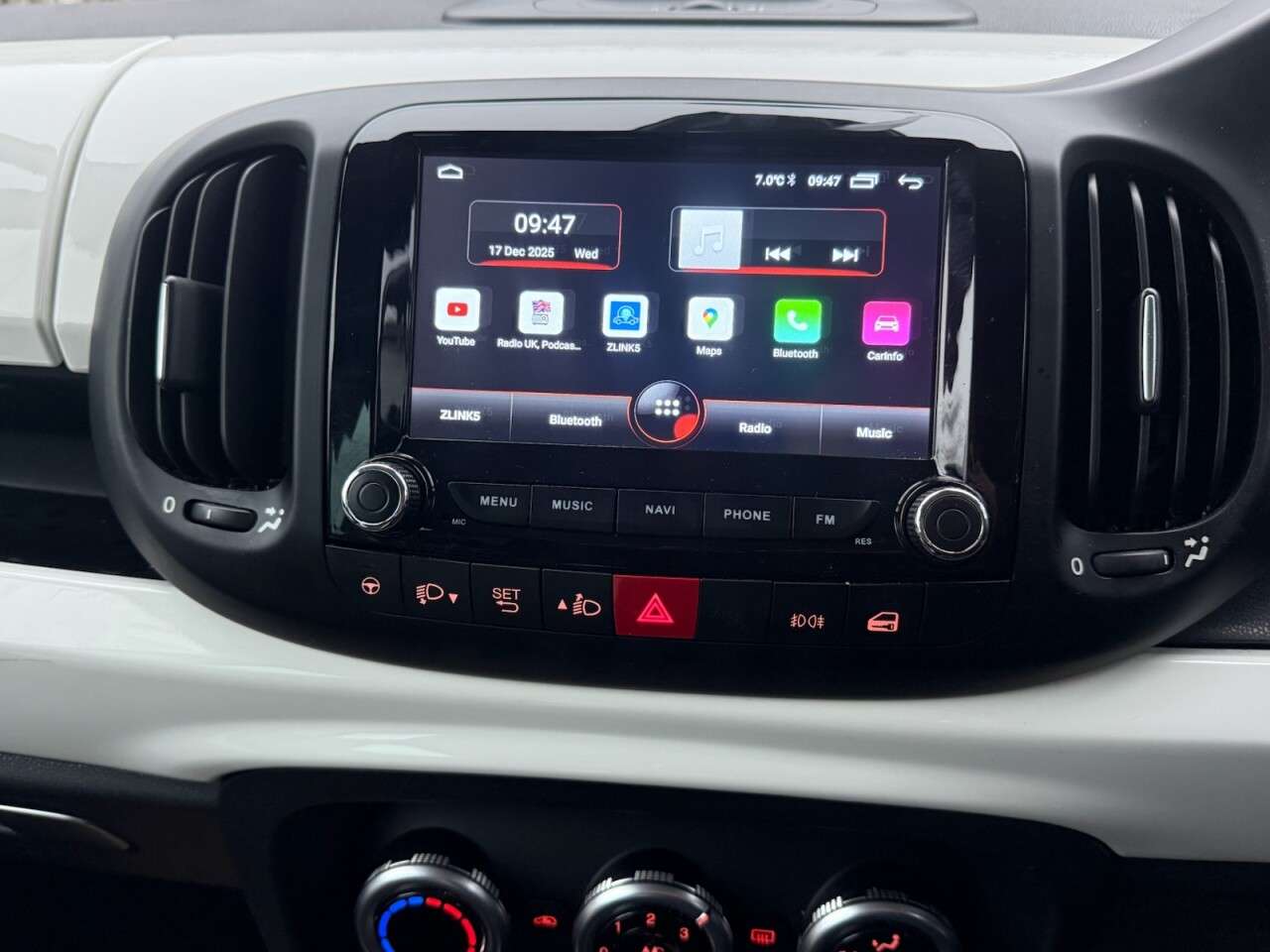 2015 FIAT 500L 2015 FIAT 500L