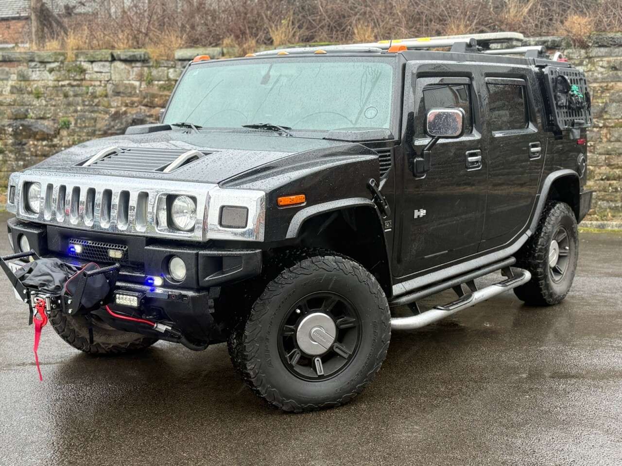A 2004 HUMMER H2 6.0L HUMMER H2 SPECIALIST VEHICLE A 2004 HUMMER H2 6.0L HUMMER H2 SPECIALIST VEHICLE