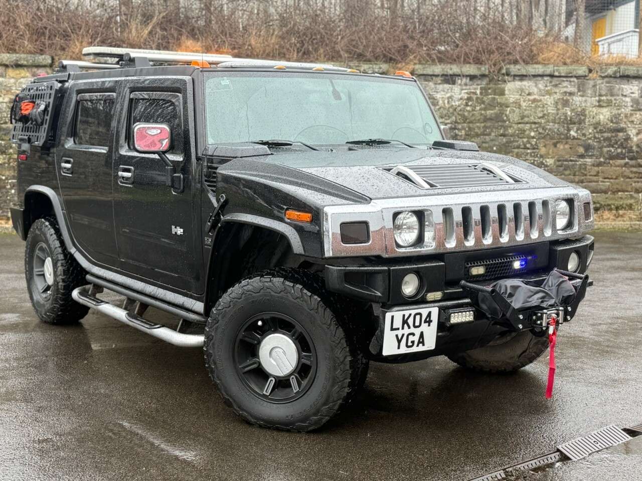 A 2004 HUMMER H2 6.0L HUMMER H2 SPECIALIST VEHICLE A 2004 HUMMER H2 6.0L HUMMER H2 SPECIALIST VEHICLE