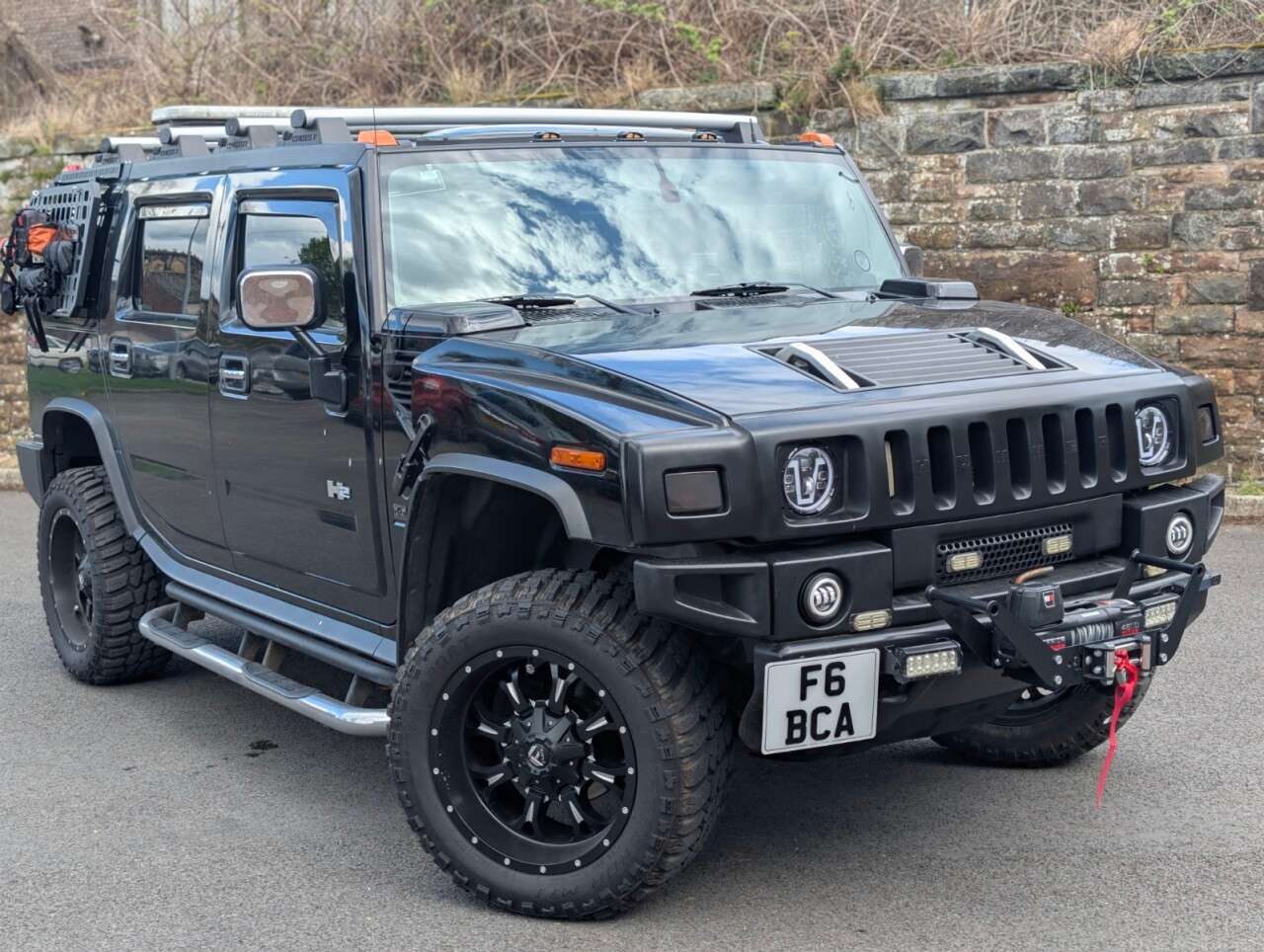 A 2004 HUMMER H2 6.0L (CHAUFFEURED HIRE ONLY NOT FOR SALE) HUMMER H2 SPECIALIST VEHICLE A 2004 HUMMER H2 6.0L (CHAUFFEURED HIRE ONLY NOT FOR SALE) HUMMER H2 SPECIALIST VEHICLE