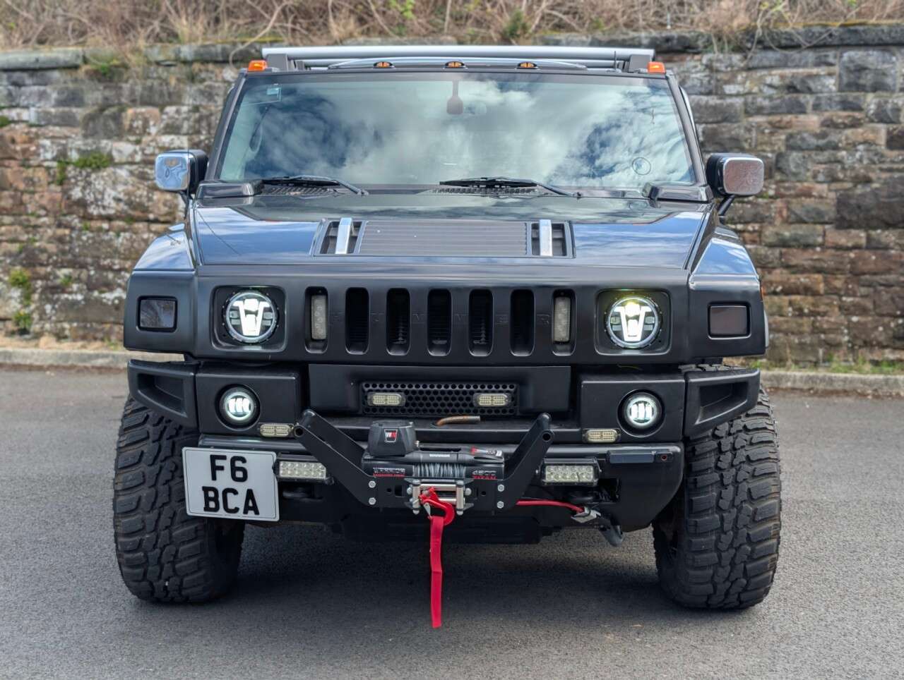 A 2004 HUMMER H2 6.0L (CHAUFFEURED HIRE ONLY NOT FOR SALE) HUMMER H2 SPECIALIST VEHICLE A 2004 HUMMER H2 6.0L (CHAUFFEURED HIRE ONLY NOT FOR SALE) HUMMER H2 SPECIALIST VEHICLE