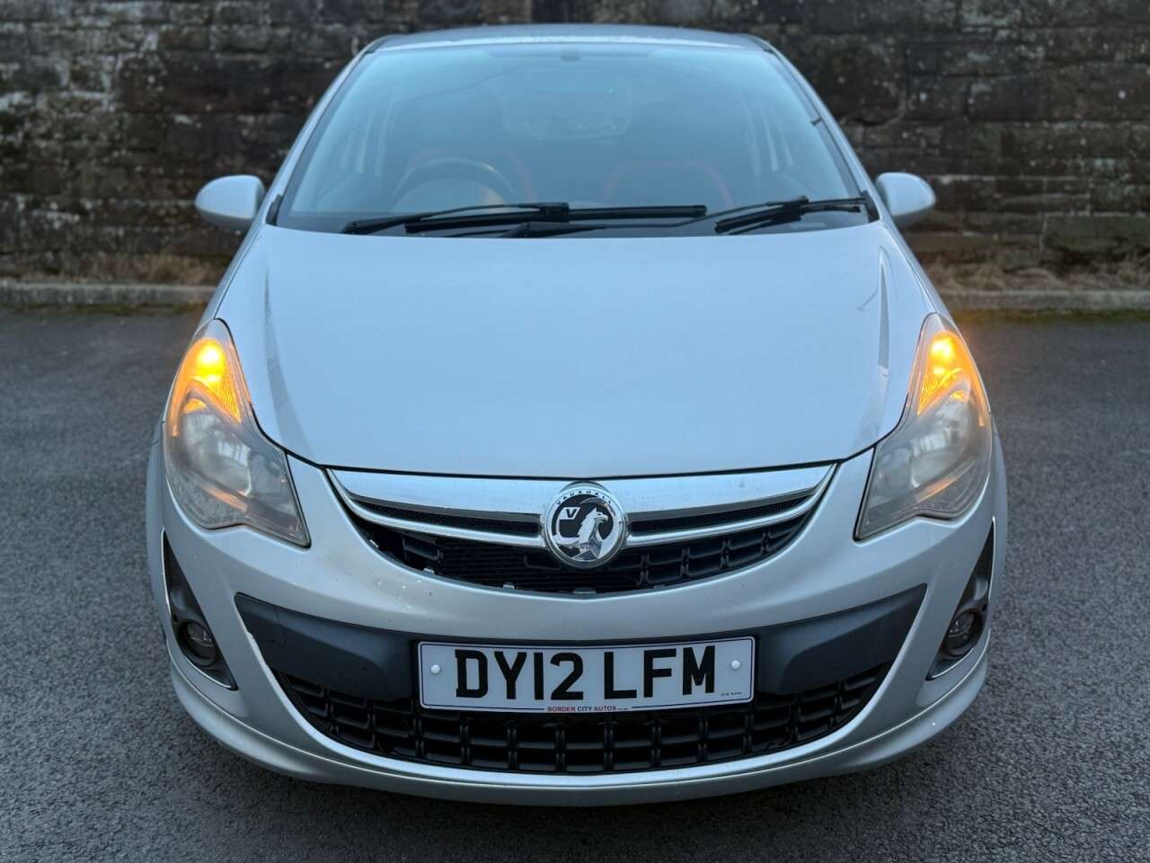 A 2012 VAUXHALL CORSA 1.4 16V SRi Hatchback 3dr Petrol Manual Euro 5 (100 ps) BARGAIN CAR FOR UND A 2012 VAUXHALL CORSA 1.4 16V SRi Hatchback 3dr Petrol Manual Euro 5 (100 ps) BARGAIN CAR FOR UND