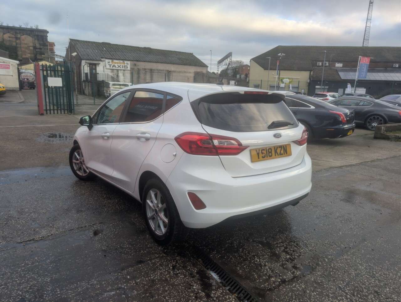 A 2018 FORD FIESTA 1.1 Ti-VCT Zetec Hatchback 5dr Petrol Manual Euro 6 (s/s) (85 ps) A 2018 FORD FIESTA 1.1 Ti-VCT Zetec Hatchback 5dr Petrol Manual Euro 6 (s/s) (85 ps)