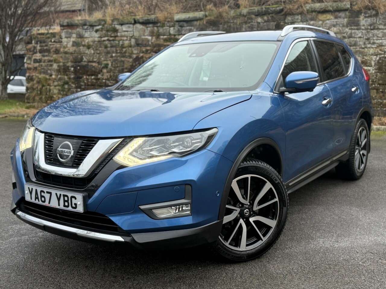 A 2017 NISSAN X-TRAIL 1.6 dCi Tekna SUV 5dr Diesel Manual Euro 6 (s/s) (130 ps) WONDERFUL RARE CO A 2017 NISSAN X-TRAIL 1.6 dCi Tekna SUV 5dr Diesel Manual Euro 6 (s/s) (130 ps) WONDERFUL RARE CO