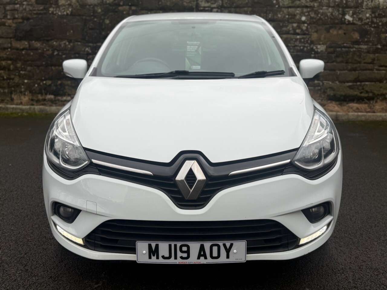 A 2019 RENAULT CLIO 0.9 TCe Iconic Hatchback 5dr Petrol Manual Euro 6 (s/s) (75 ps) IDEAL FIRST A 2019 RENAULT CLIO 0.9 TCe Iconic Hatchback 5dr Petrol Manual Euro 6 (s/s) (75 ps) IDEAL FIRST