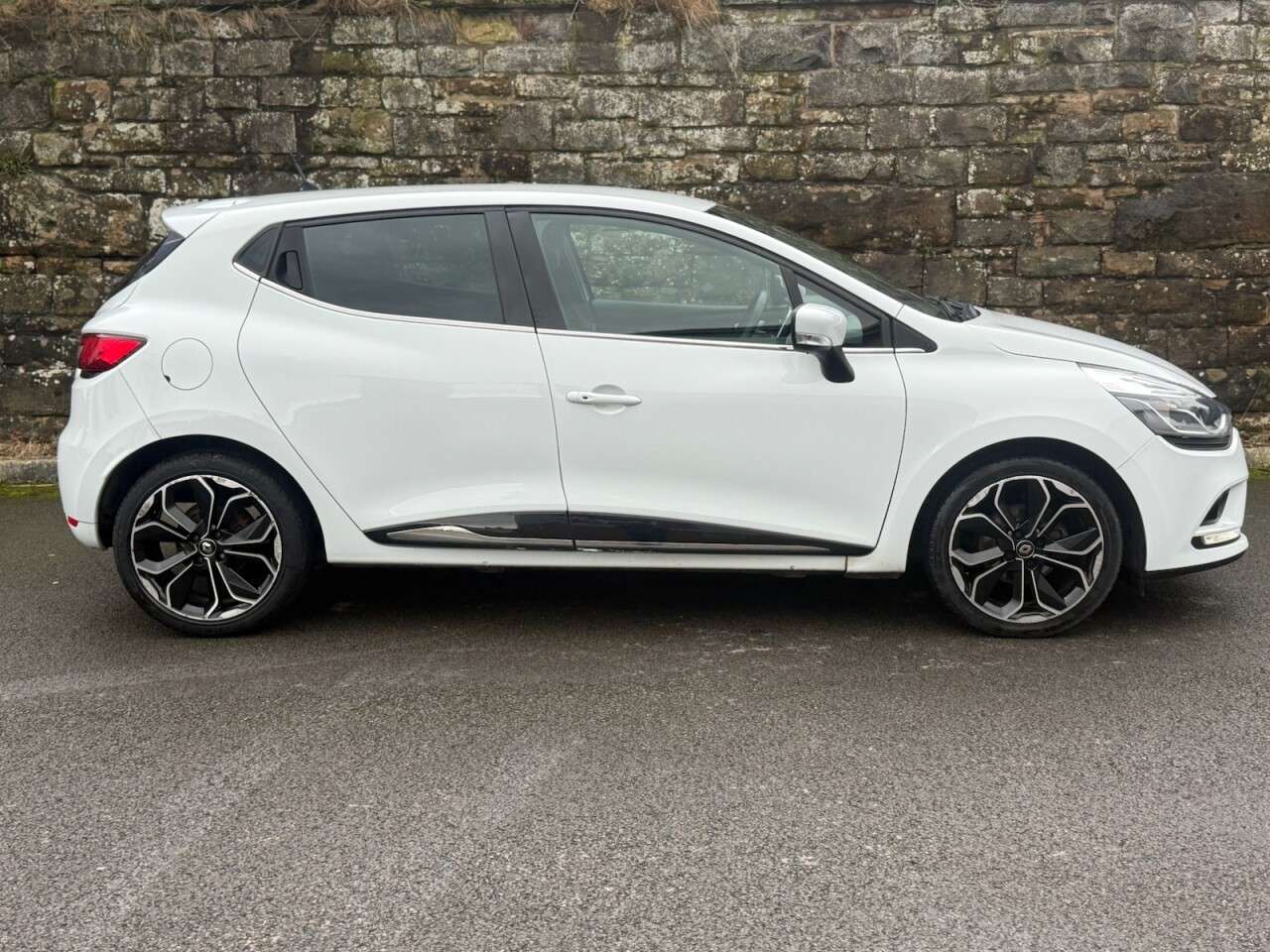 2019 RENAULT CLIO 2019 RENAULT CLIO
