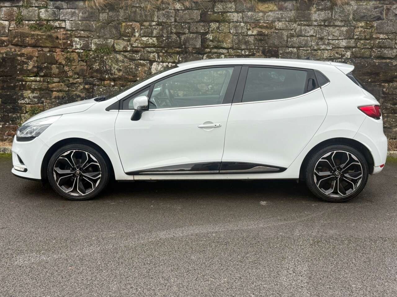 2019 RENAULT CLIO 2019 RENAULT CLIO
