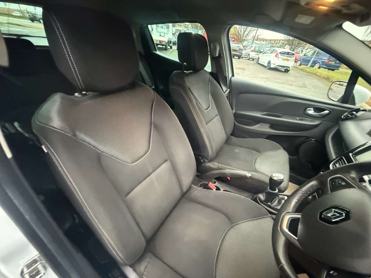 2019 RENAULT CLIO 2019 RENAULT CLIO