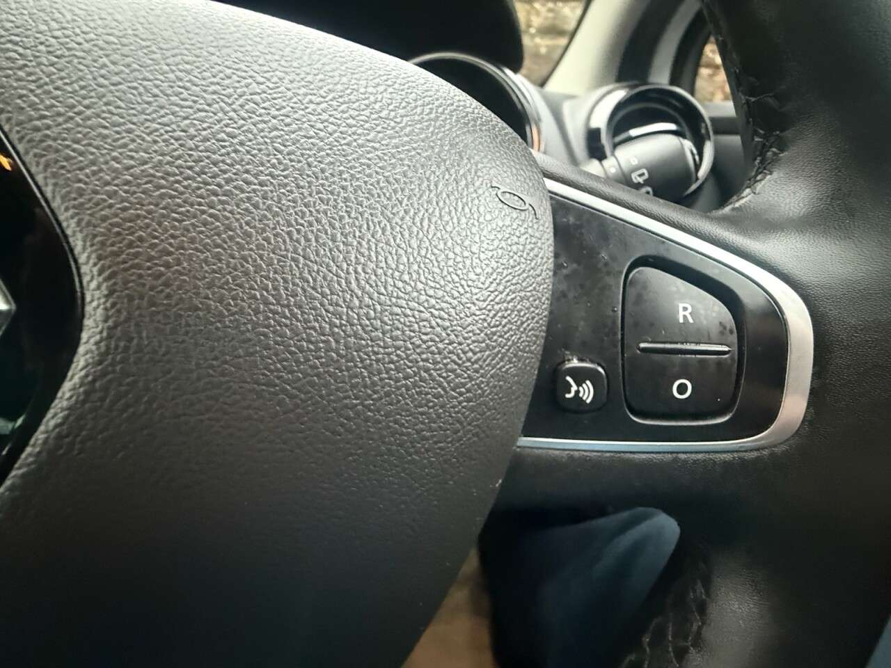 2019 RENAULT CLIO 2019 RENAULT CLIO