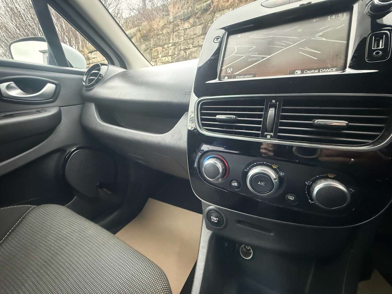 2019 RENAULT CLIO 2019 RENAULT CLIO