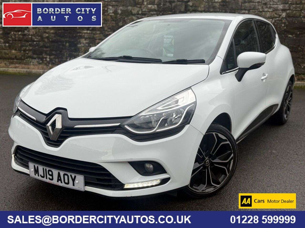A 2019 RENAULT CLIO 0.9 TCe Iconic Hatchback 5dr Petrol Manual Euro 6 (s/s) (75 ps) IDEAL FIRST A 2019 RENAULT CLIO 0.9 TCe Iconic Hatchback 5dr Petrol Manual Euro 6 (s/s) (75 ps) IDEAL FIRST