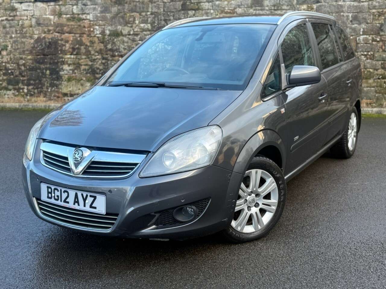 A 2012 VAUXHALL ZAFIRA 1.7 CDTi ecoFLEX Design MPV 5dr Diesel Manual Euro 5 (SNav) (125 ps) GOOD S A 2012 VAUXHALL ZAFIRA 1.7 CDTi ecoFLEX Design MPV 5dr Diesel Manual Euro 5 (SNav) (125 ps) GOOD S