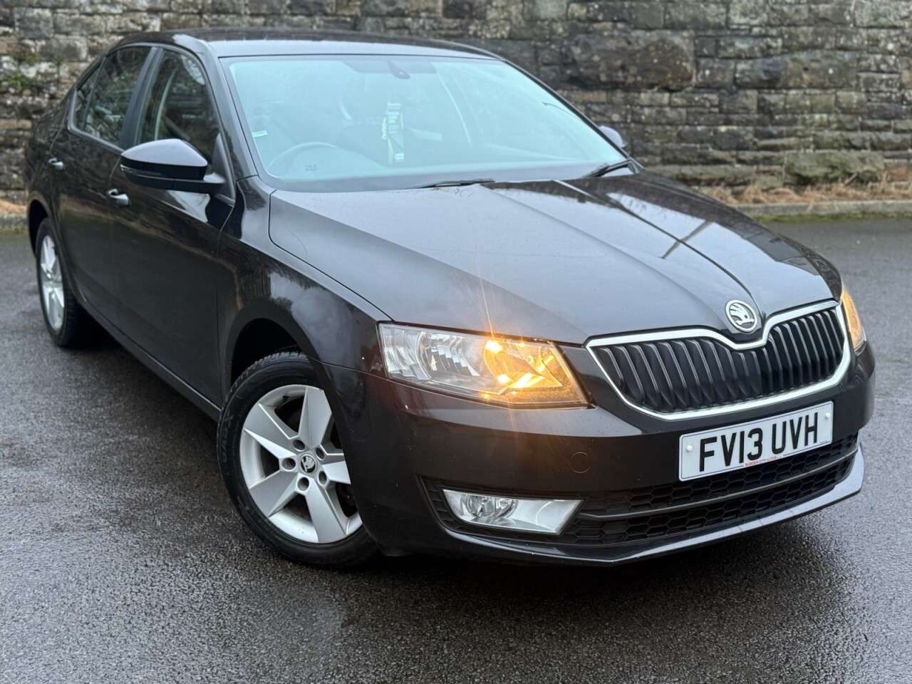 A 2013 SKODA OCTAVIA 1.6 TDI SE Hatchback 5dr Diesel Manual Euro 5 (s/s) (105 ps) RECENT TIMING A 2013 SKODA OCTAVIA 1.6 TDI SE Hatchback 5dr Diesel Manual Euro 5 (s/s) (105 ps) RECENT TIMING