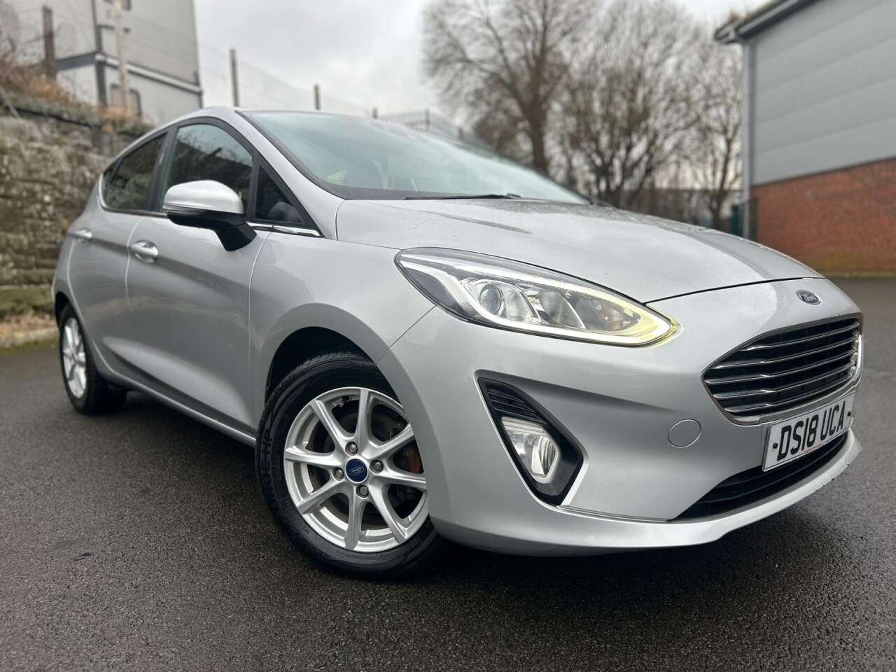 A 2018 FORD FIESTA 1.0T EcoBoost Zetec Hatchback 5dr Petrol Manual Euro 6 (s/s) (100 ps) 100 B A 2018 FORD FIESTA 1.0T EcoBoost Zetec Hatchback 5dr Petrol Manual Euro 6 (s/s) (100 ps) 100 B