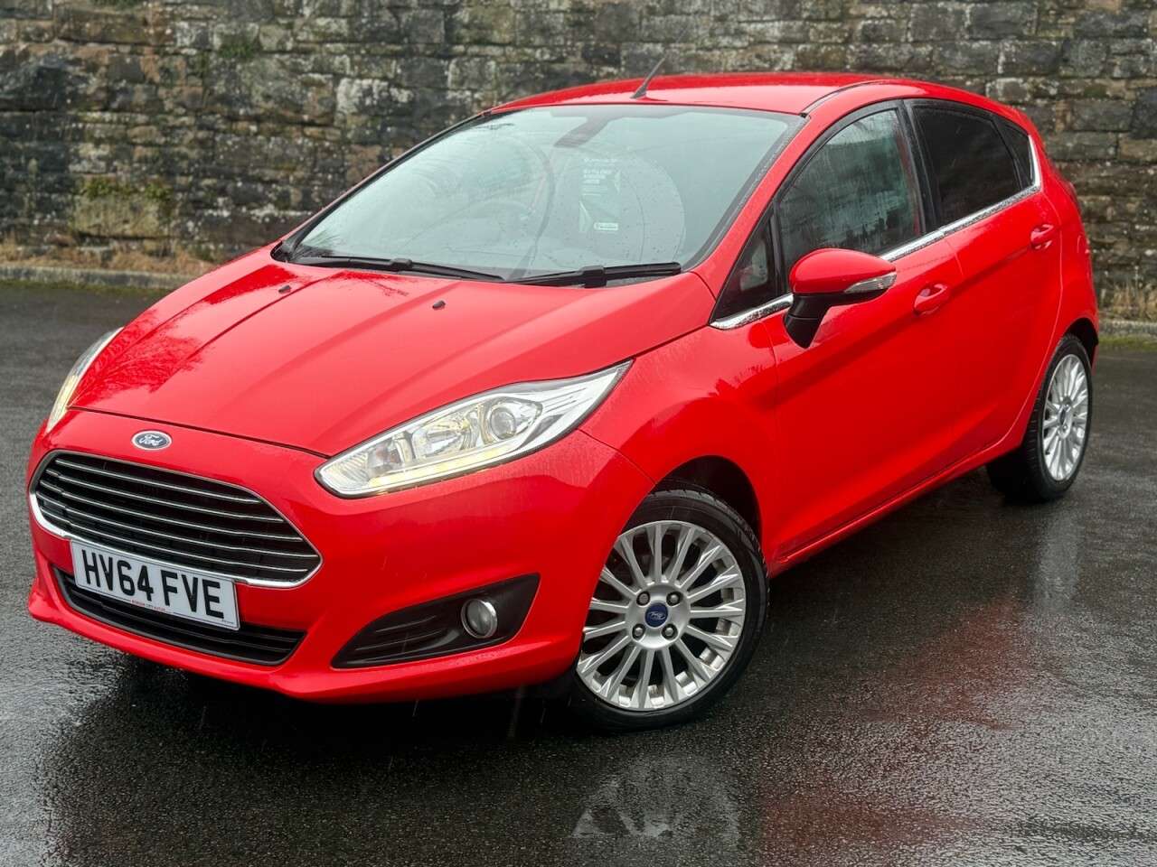 A 2014 FORD FIESTA 1.0T EcoBoost Titanium Hatchback 5dr Petrol Manual Euro 5 (s/s) (100 ps) A 2014 FORD FIESTA 1.0T EcoBoost Titanium Hatchback 5dr Petrol Manual Euro 5 (s/s) (100 ps)
