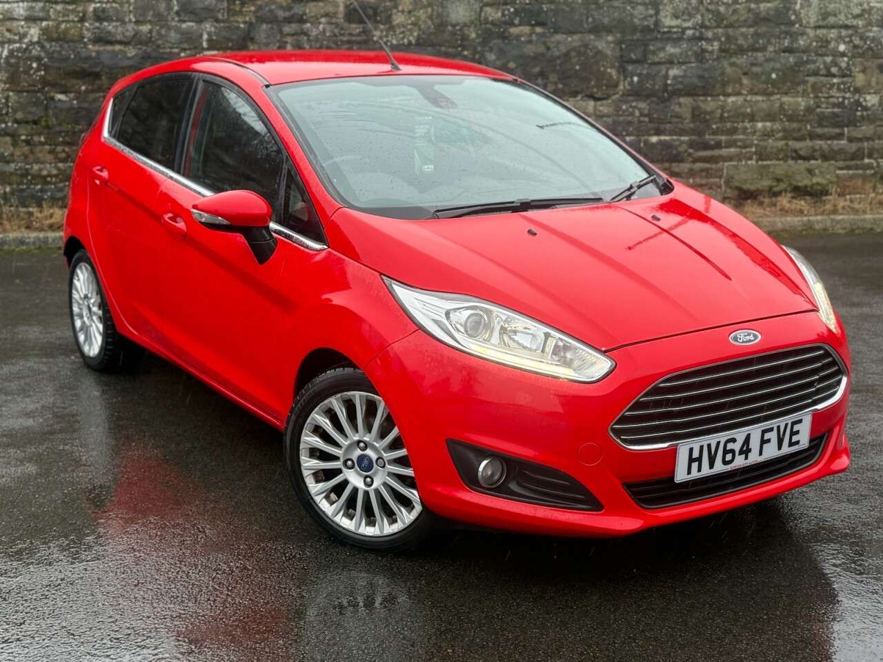 A 2014 FORD FIESTA 1.0T EcoBoost Titanium Hatchback 5dr Petrol Manual Euro 5 (s/s) (100 ps) A 2014 FORD FIESTA 1.0T EcoBoost Titanium Hatchback 5dr Petrol Manual Euro 5 (s/s) (100 ps)