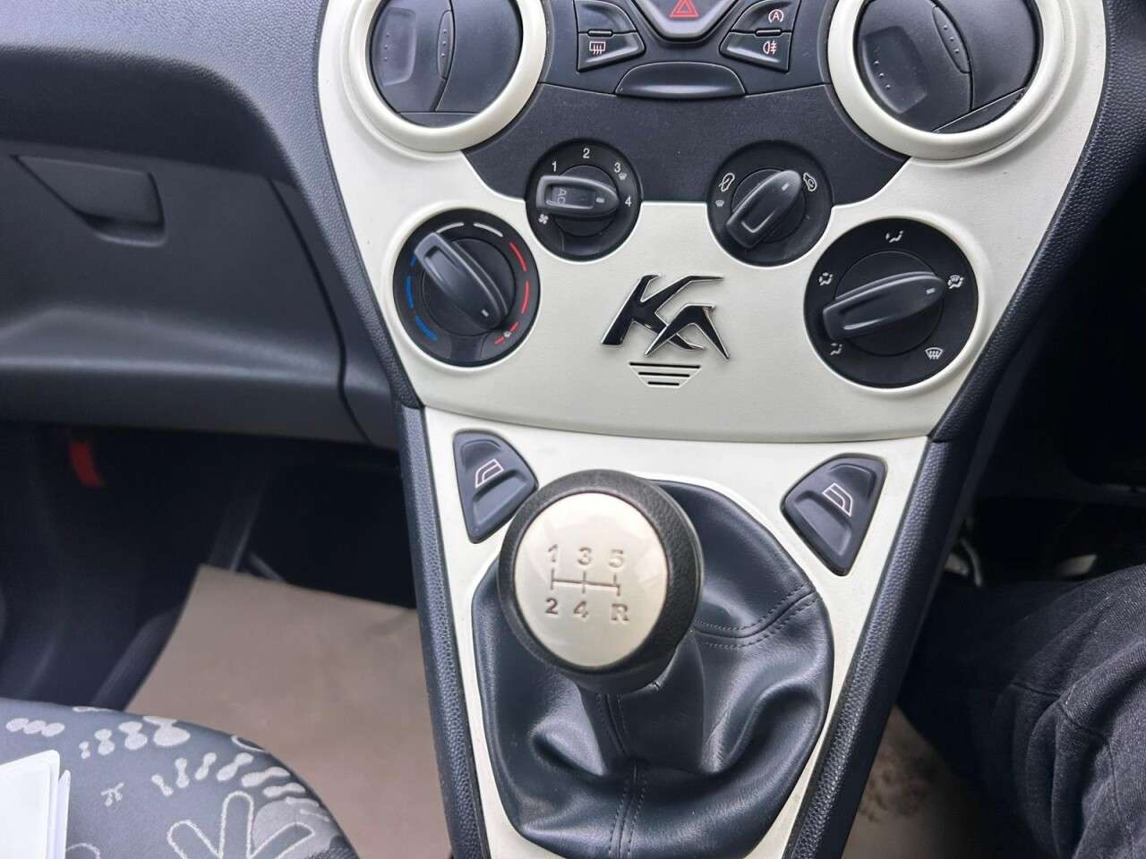 2013 FORD KA 2013 FORD KA