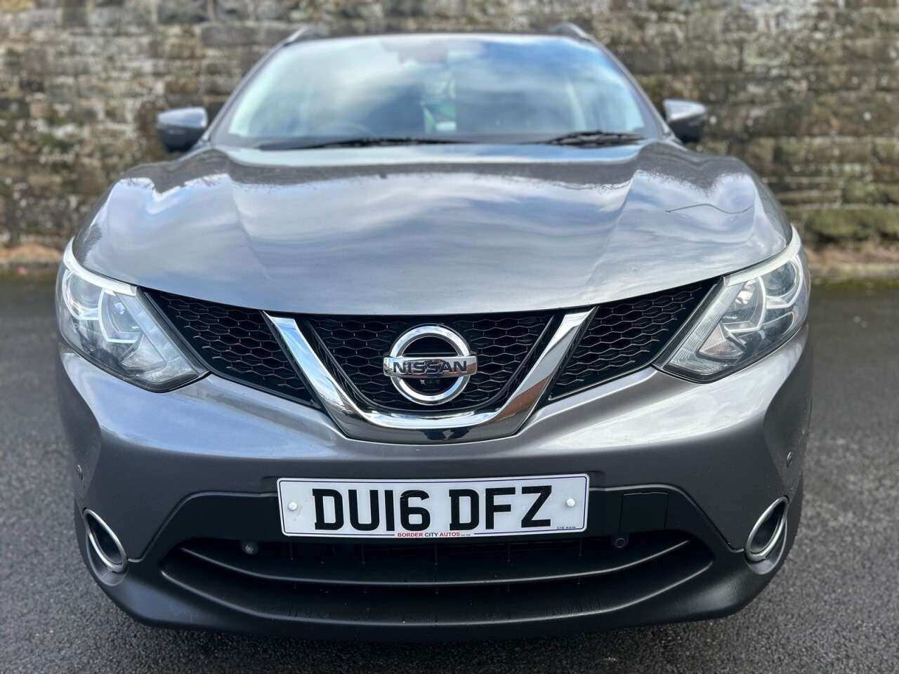 A 2016 NISSAN QASHQAI 1.5 dCi N-Connecta SUV 5dr Diesel Manual 2WD Euro 6 (s/s) (110 ps) A 2016 NISSAN QASHQAI 1.5 dCi N-Connecta SUV 5dr Diesel Manual 2WD Euro 6 (s/s) (110 ps)