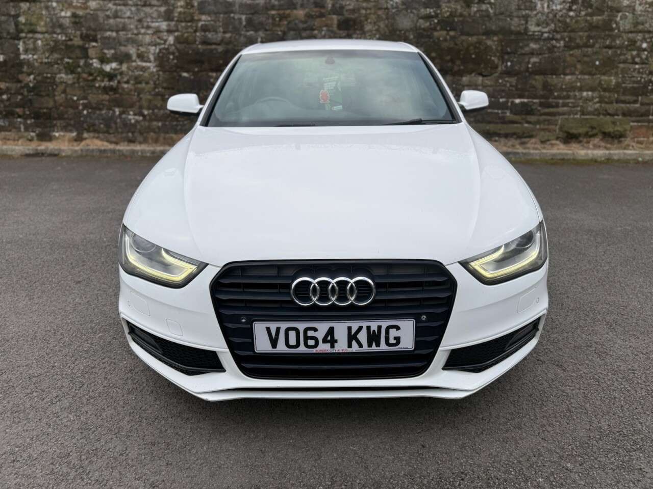 A 2014 AUDI A4 2.0 TDI Black Edition Saloon 4dr Diesel Multitronic Euro 5 (s/s) (150 ps) A 2014 AUDI A4 2.0 TDI Black Edition Saloon 4dr Diesel Multitronic Euro 5 (s/s) (150 ps)