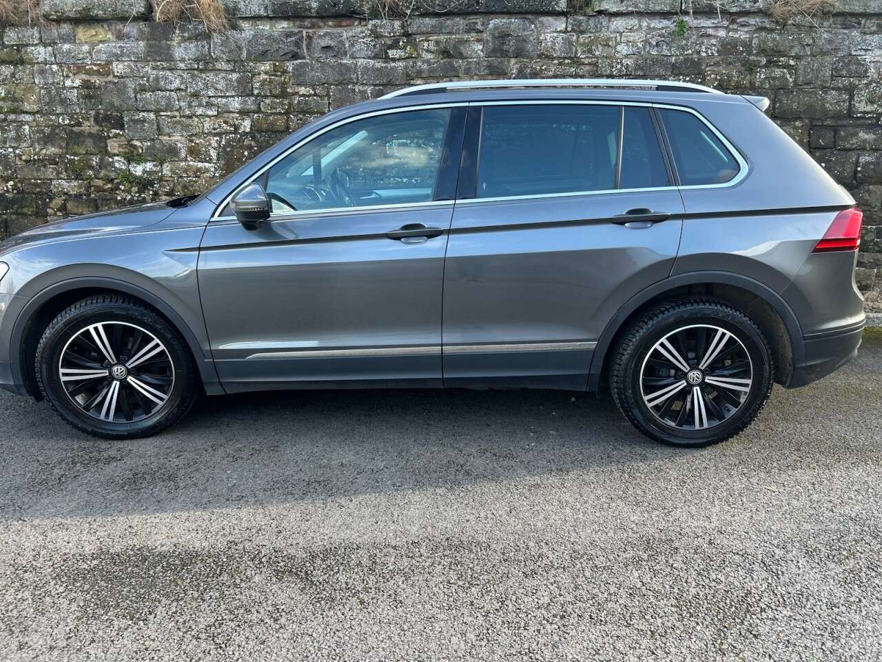 2018 VOLKSWAGEN TIGUAN 2018 VOLKSWAGEN TIGUAN