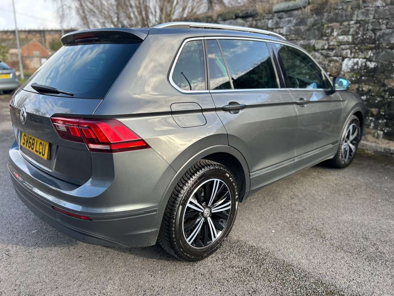 2018 VOLKSWAGEN TIGUAN 2018 VOLKSWAGEN TIGUAN
