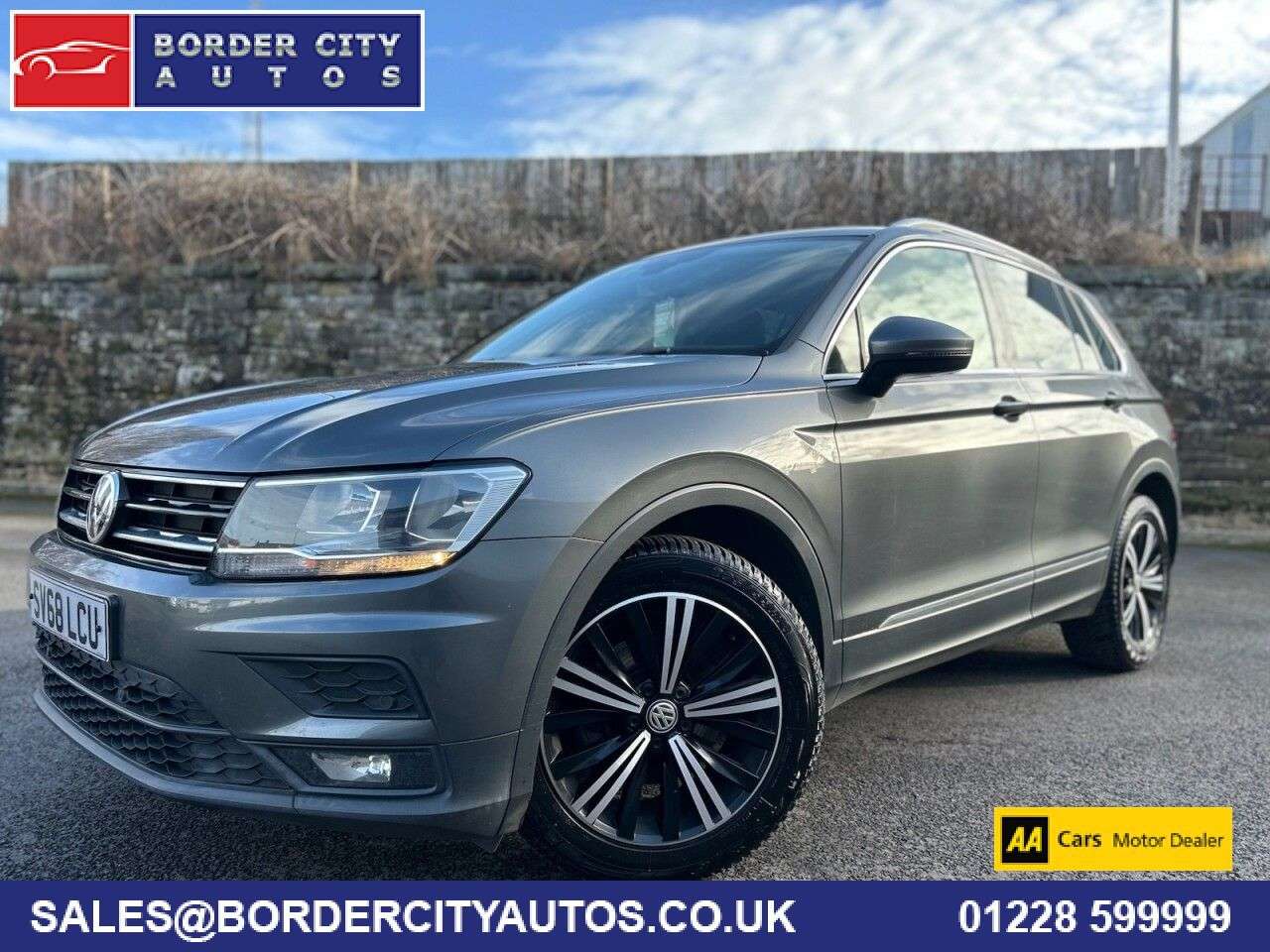 A 2018 VOLKSWAGEN TIGUAN 1.4 TSI SE Navigation SUV 5dr Petrol Manual Euro 6 (s/s) (125 ps) A 2018 VOLKSWAGEN TIGUAN 1.4 TSI SE Navigation SUV 5dr Petrol Manual Euro 6 (s/s) (125 ps)
