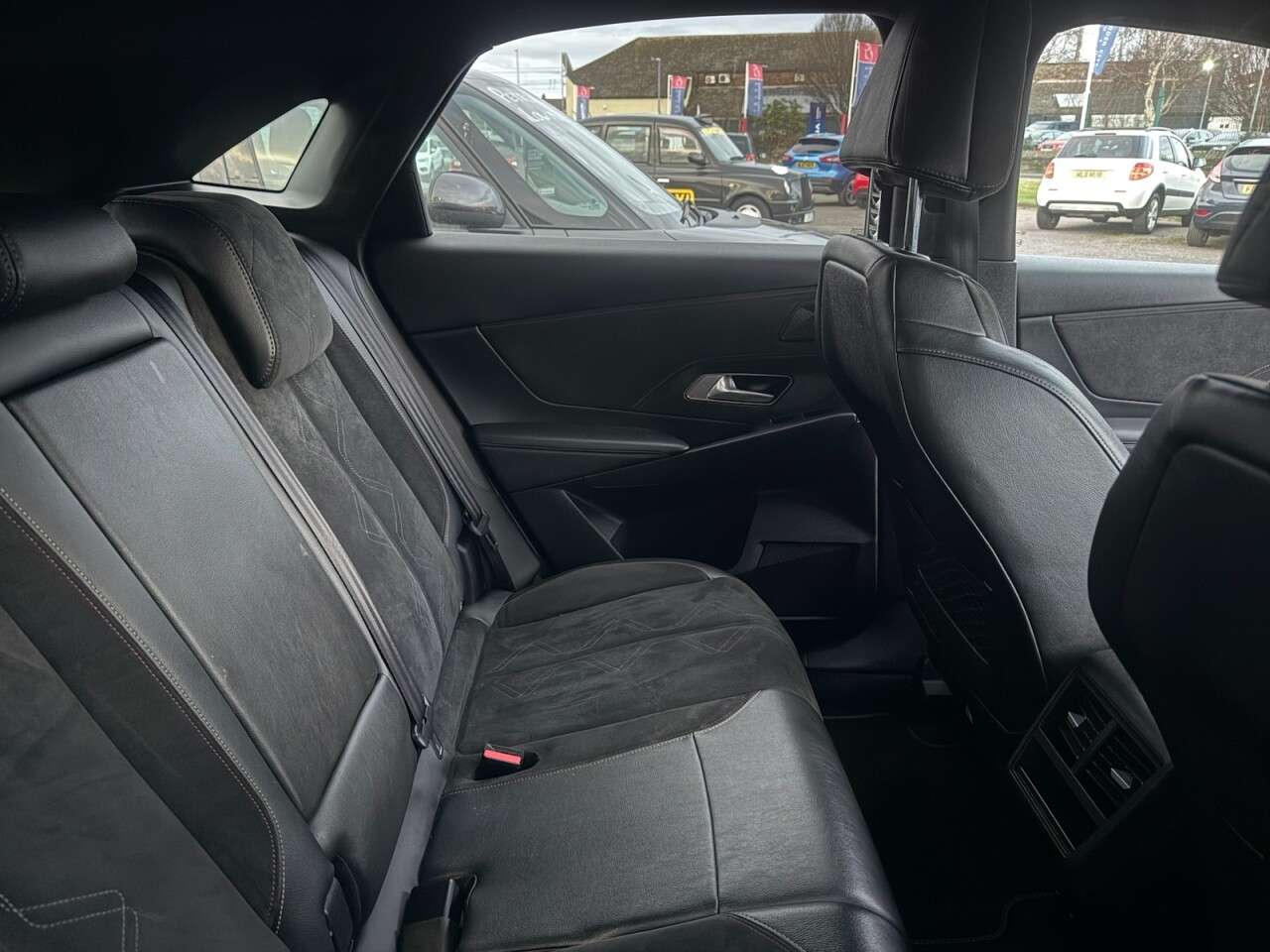 2018 DS AUTOMOBILES DS 7 CROSSBACK 2018 DS AUTOMOBILES DS 7 CROSSBACK