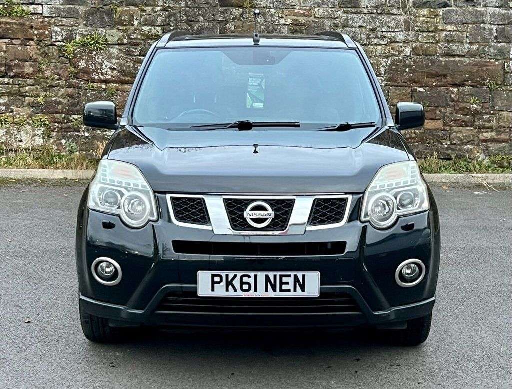 A 2011 NISSAN X-TRAIL 2.0 dCi Tekna SUV 5dr Diesel Manual 4WD Euro 5 (173 ps) A 2011 NISSAN X-TRAIL 2.0 dCi Tekna SUV 5dr Diesel Manual 4WD Euro 5 (173 ps)