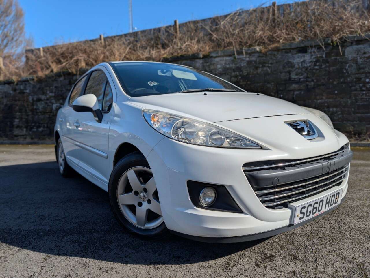 A 2010 PEUGEOT 207 1.4 HDi Millesim Hatchback 5dr Diesel Manual Euro 5 (70 ps) A 2010 PEUGEOT 207 1.4 HDi Millesim Hatchback 5dr Diesel Manual Euro 5 (70 ps)