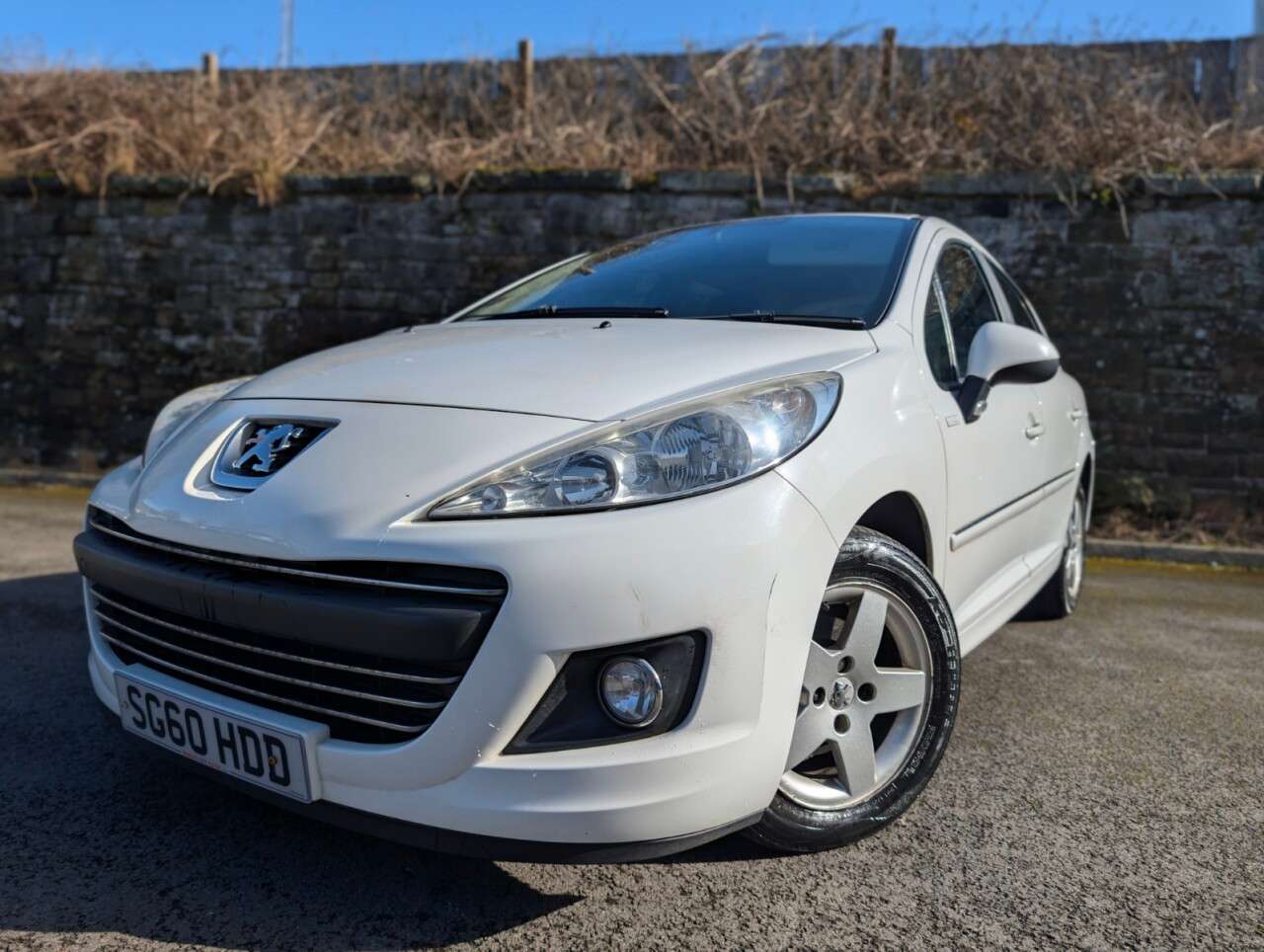 A 2010 PEUGEOT 207 1.4 HDi Millesim Hatchback 5dr Diesel Manual Euro 5 (70 ps) A 2010 PEUGEOT 207 1.4 HDi Millesim Hatchback 5dr Diesel Manual Euro 5 (70 ps)