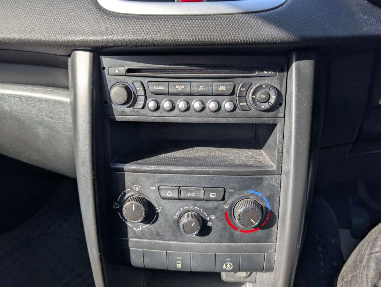 2010 PEUGEOT 207 2010 PEUGEOT 207