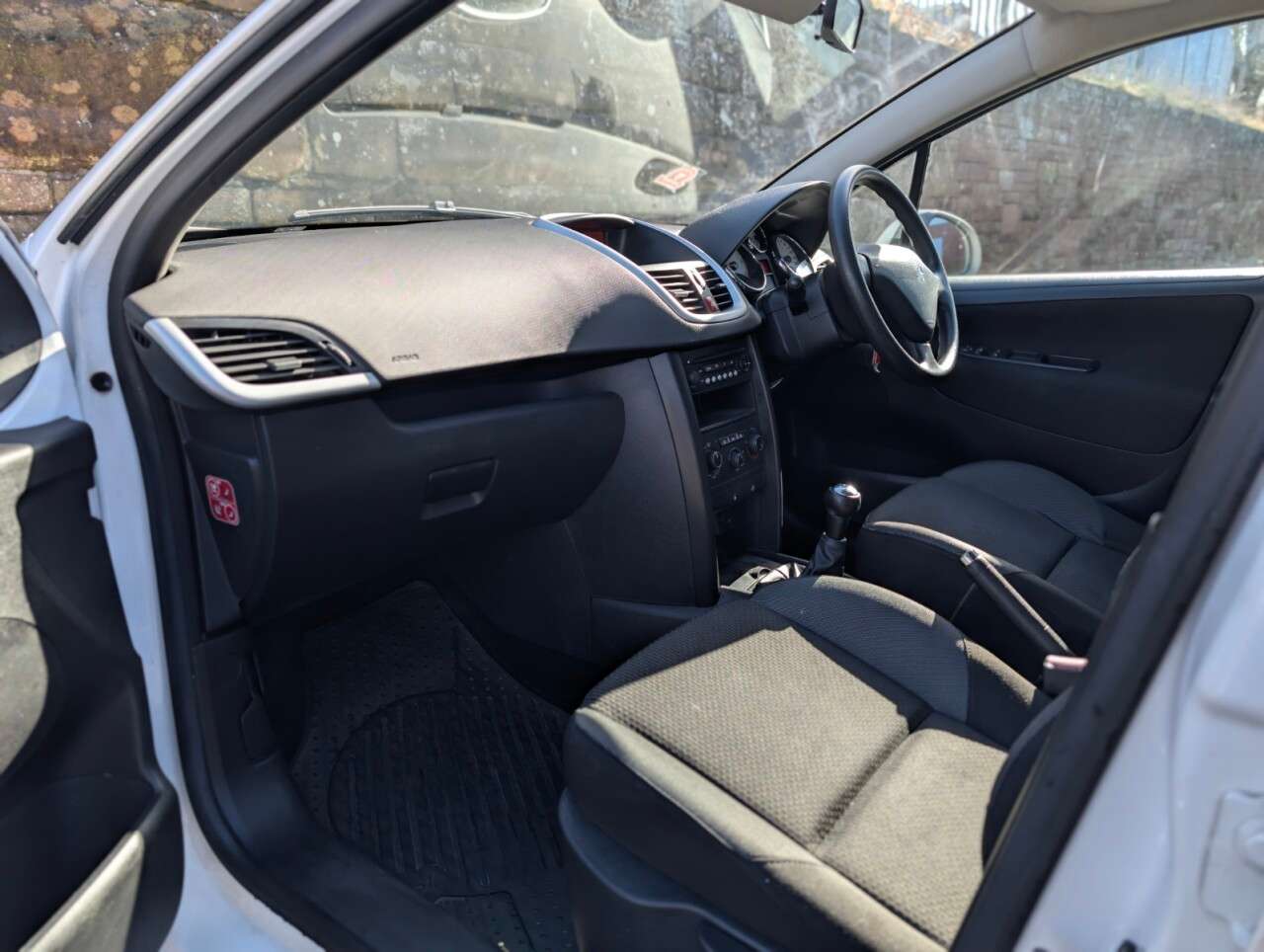 2010 PEUGEOT 207 2010 PEUGEOT 207