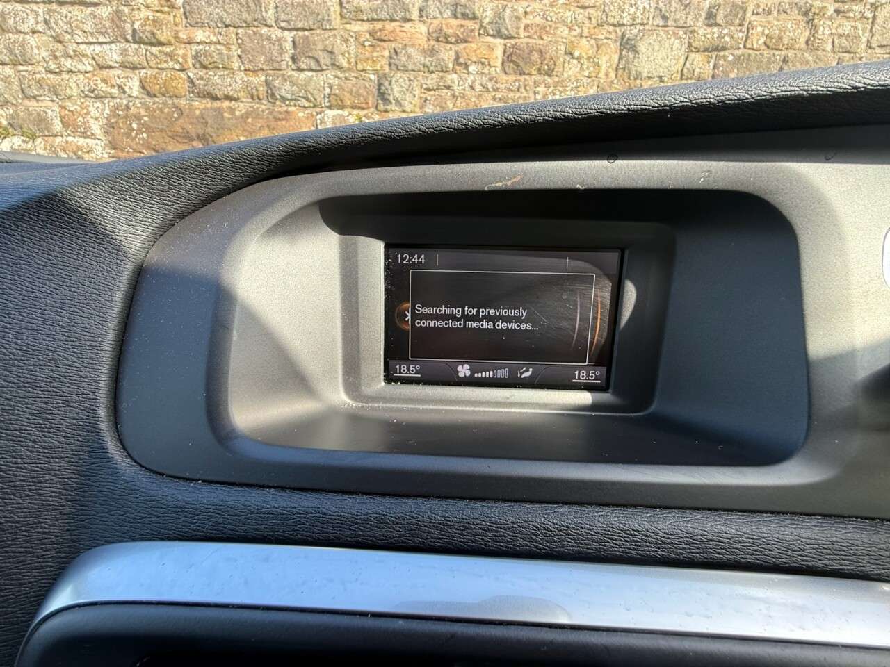 2016 VOLVO V40 2016 VOLVO V40