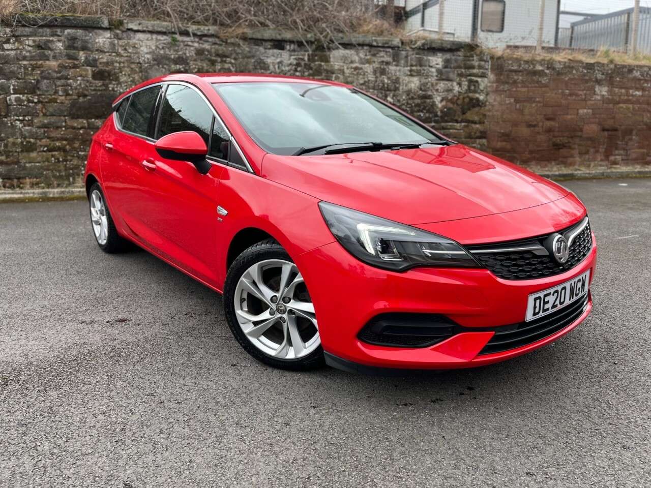 A 2020 VAUXHALL ASTRA 1.2 Turbo SRi Nav Hatchback 5dr Petrol Manual Euro 6 (s/s) (145 ps) A 2020 VAUXHALL ASTRA 1.2 Turbo SRi Nav Hatchback 5dr Petrol Manual Euro 6 (s/s) (145 ps)