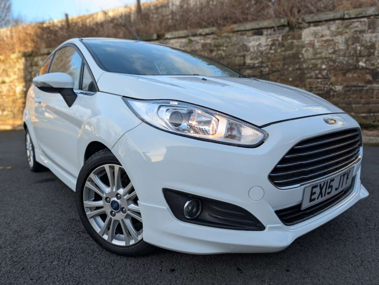 A 2015 FORD FIESTA 1.5 TDCi Zetec Hatchback 3dr Diesel Manual Euro 5 (75 ps) A 2015 FORD FIESTA 1.5 TDCi Zetec Hatchback 3dr Diesel Manual Euro 5 (75 ps)