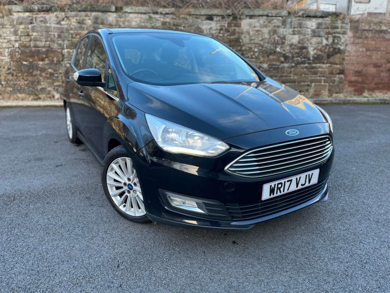 A 2017 FORD C-MAX 1.5 TDCi Titanium MPV 5dr Diesel Manual Euro 6 (s/s) (120 ps) A 2017 FORD C-MAX 1.5 TDCi Titanium MPV 5dr Diesel Manual Euro 6 (s/s) (120 ps)