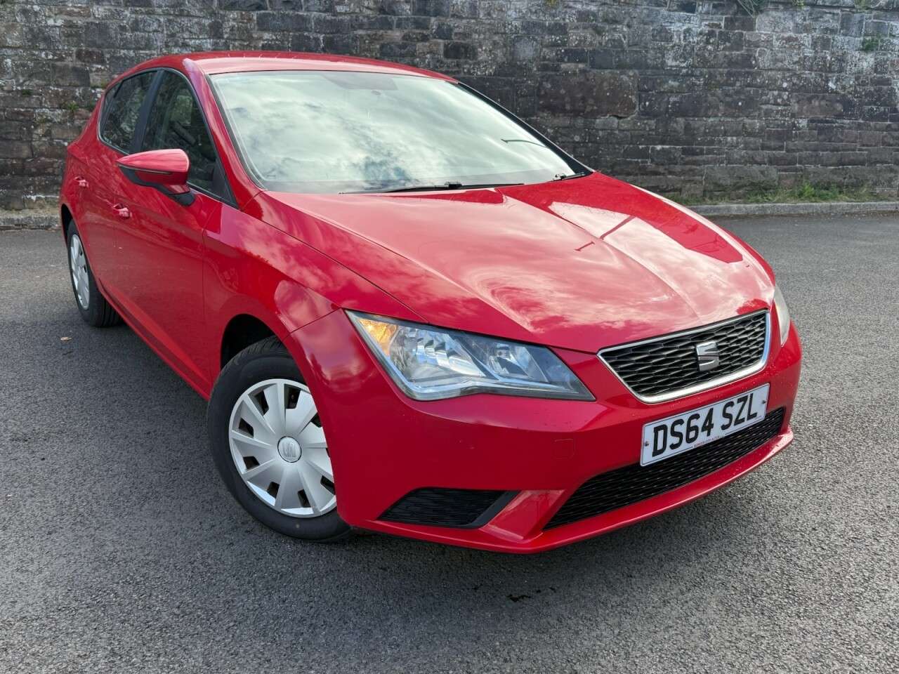 A 2014 SEAT LEON 1.2 TSI S Hatchback 5dr Petrol Manual Euro 6 (s/s) (110 ps) A 2014 SEAT LEON 1.2 TSI S Hatchback 5dr Petrol Manual Euro 6 (s/s) (110 ps)
