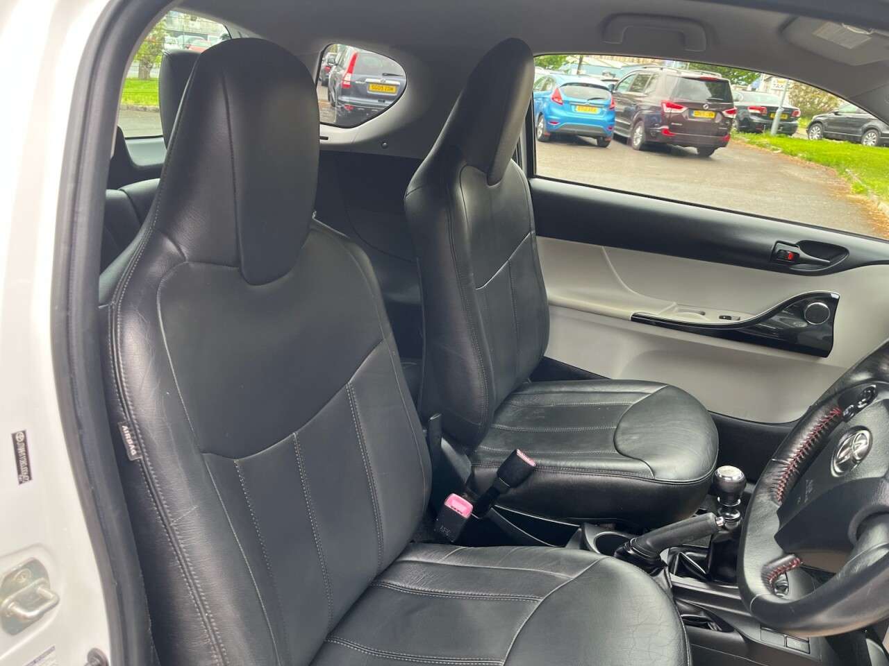 2011 TOYOTA IQ 2011 TOYOTA IQ