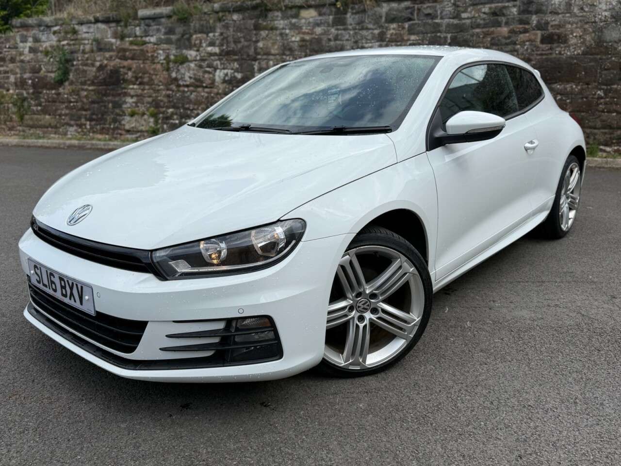 A 2016 VOLKSWAGEN SCIROCCO 2.0 TDI BlueMotion Tech R-Line Hatchback 3dr Diesel Manual Euro 6 (s/s) (15 A 2016 VOLKSWAGEN SCIROCCO 2.0 TDI BlueMotion Tech R-Line Hatchback 3dr Diesel Manual Euro 6 (s/s) (15