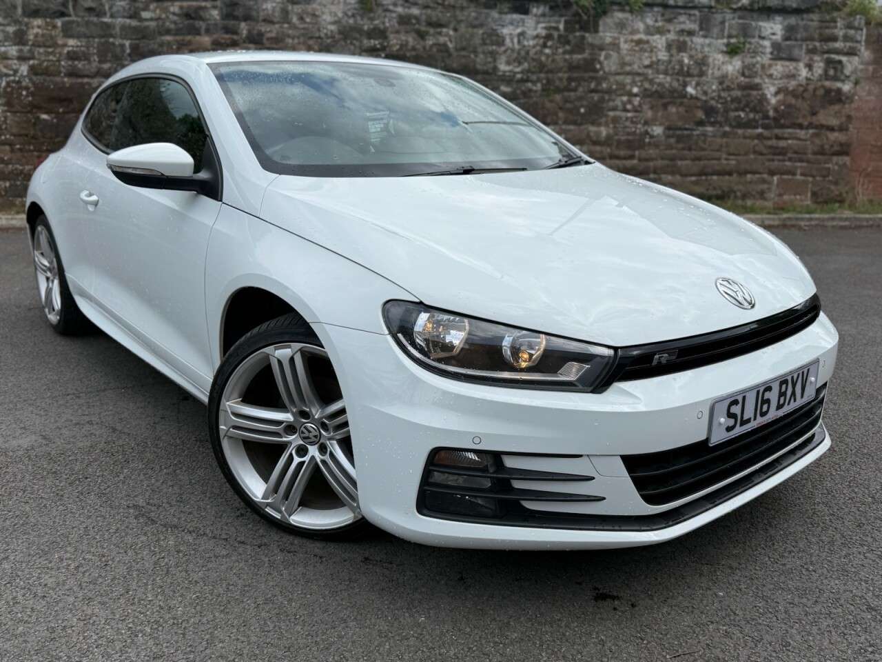 A 2016 VOLKSWAGEN SCIROCCO 2.0 TDI BlueMotion Tech R-Line Hatchback 3dr Diesel Manual Euro 6 (s/s) (15 A 2016 VOLKSWAGEN SCIROCCO 2.0 TDI BlueMotion Tech R-Line Hatchback 3dr Diesel Manual Euro 6 (s/s) (15