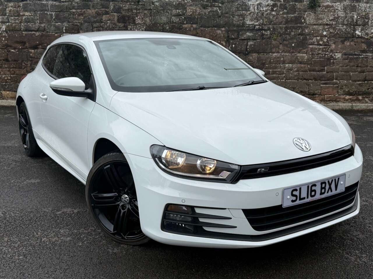 A 2016 VOLKSWAGEN SCIROCCO 2.0 TDI BlueMotion Tech R-Line Hatchback 3dr Diesel Manual Euro 6 (s/s) (15 A 2016 VOLKSWAGEN SCIROCCO 2.0 TDI BlueMotion Tech R-Line Hatchback 3dr Diesel Manual Euro 6 (s/s) (15