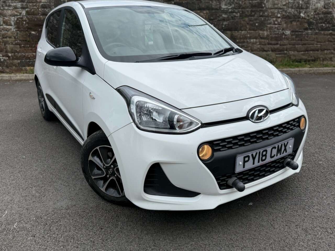 A 2018 HYUNDAI I10 1.0 GO! SE Hatchback 5dr Petrol Manual Euro 6 (66 ps) A 2018 HYUNDAI I10 1.0 GO! SE Hatchback 5dr Petrol Manual Euro 6 (66 ps)