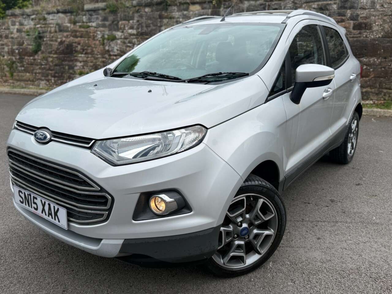 A 2015 FORD ECOSPORT 1.0T EcoBoost Titanium SUV 5dr Petrol Manual 2WD Euro 5 (s/s) (125 ps) A 2015 FORD ECOSPORT 1.0T EcoBoost Titanium SUV 5dr Petrol Manual 2WD Euro 5 (s/s) (125 ps)