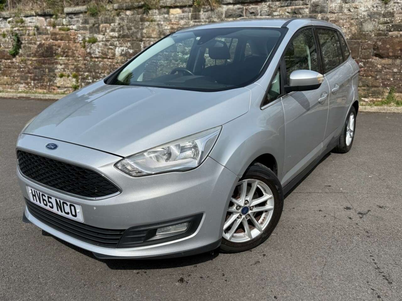 A 2015 FORD GRAND C-MAX 1.5 TDCi Zetec MPV 5dr Diesel Manual Euro 6 (s/s) (120 ps) A 2015 FORD GRAND C-MAX 1.5 TDCi Zetec MPV 5dr Diesel Manual Euro 6 (s/s) (120 ps)