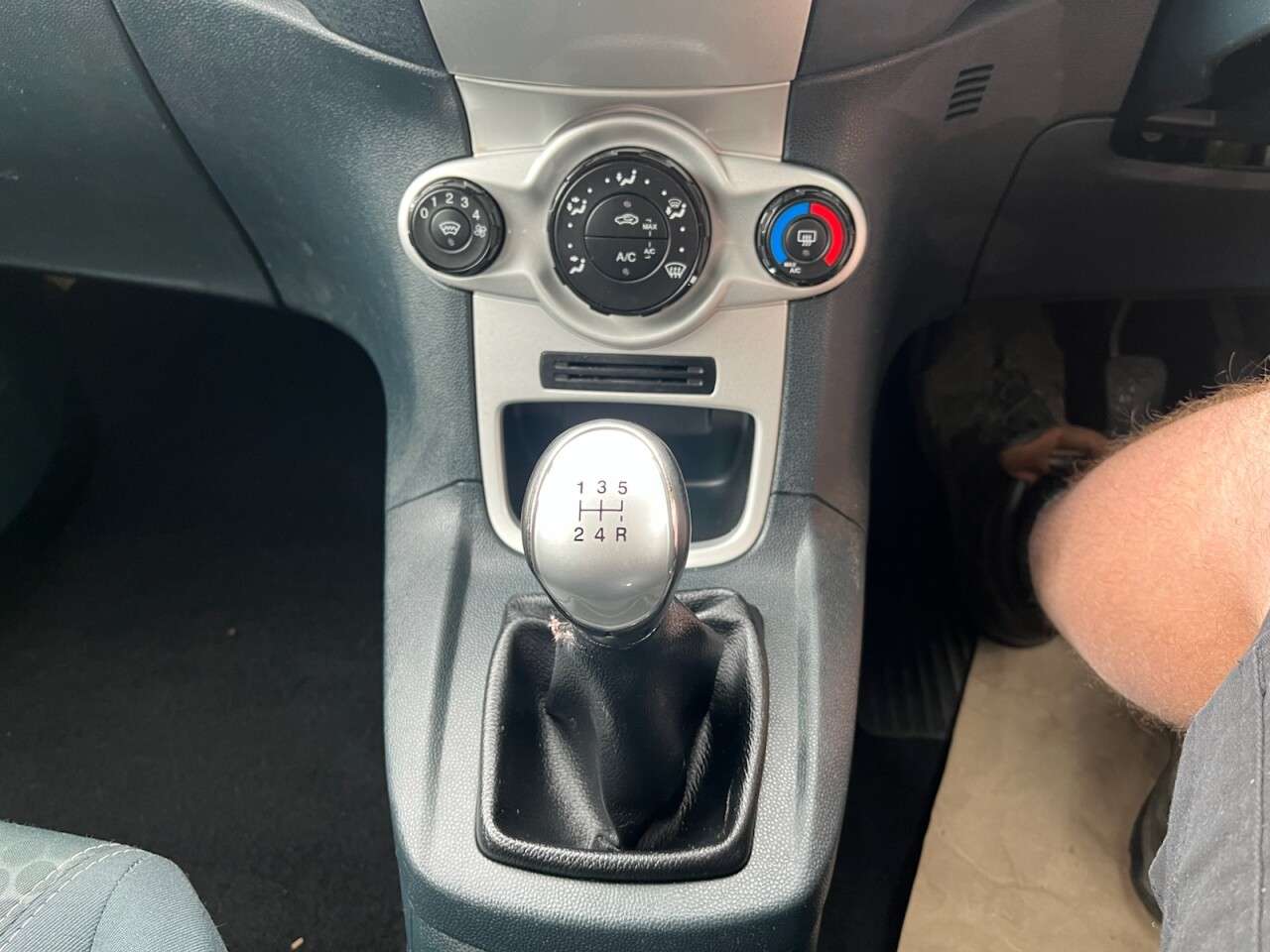 2012 FORD FIESTA 2012 FORD FIESTA