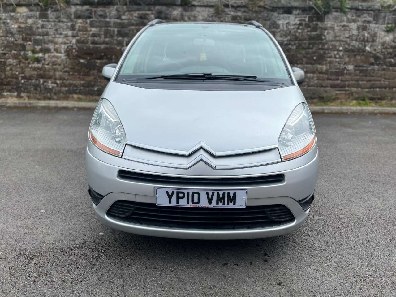 A 2010 CITROEN GRAND C4 PICASSO 1.6 HDi DPF VTR+ MPV 5dr Diesel Manual Euro 4 (110 ps) A 2010 CITROEN GRAND C4 PICASSO 1.6 HDi DPF VTR+ MPV 5dr Diesel Manual Euro 4 (110 ps)