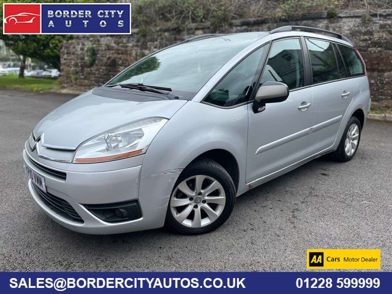A 2010 CITROEN GRAND C4 PICASSO 1.6 HDi DPF VTR+ MPV 5dr Diesel Manual Euro 4 (110 ps) A 2010 CITROEN GRAND C4 PICASSO 1.6 HDi DPF VTR+ MPV 5dr Diesel Manual Euro 4 (110 ps)