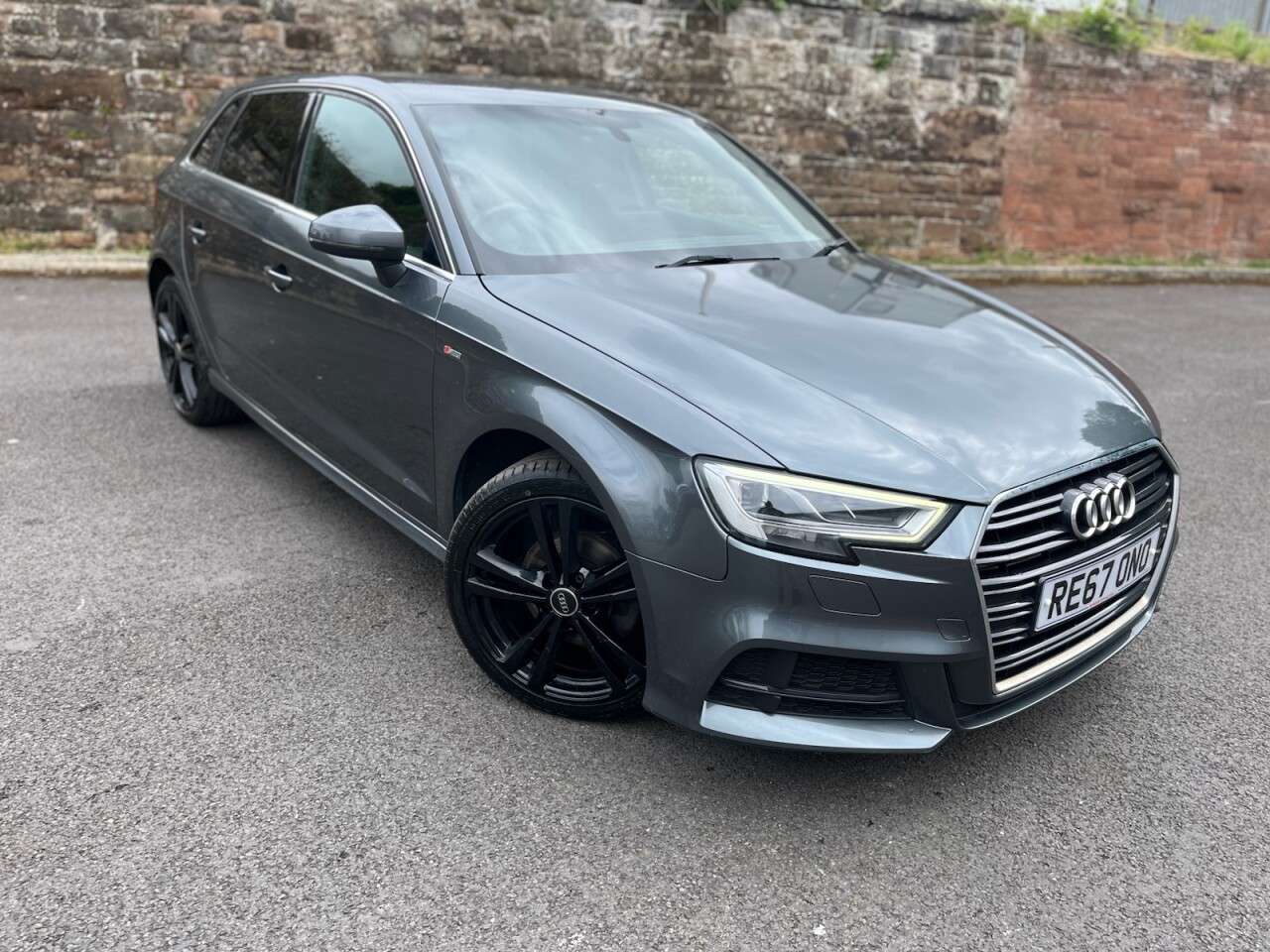 A 2017 AUDI A3 1.6 TDI S line Sportback 5dr Diesel Manual Euro 6 (s/s) (110 ps) A 2017 AUDI A3 1.6 TDI S line Sportback 5dr Diesel Manual Euro 6 (s/s) (110 ps)